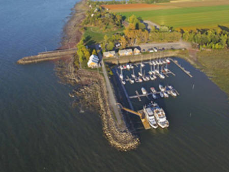 Berthier-sur-Mer Harbor 