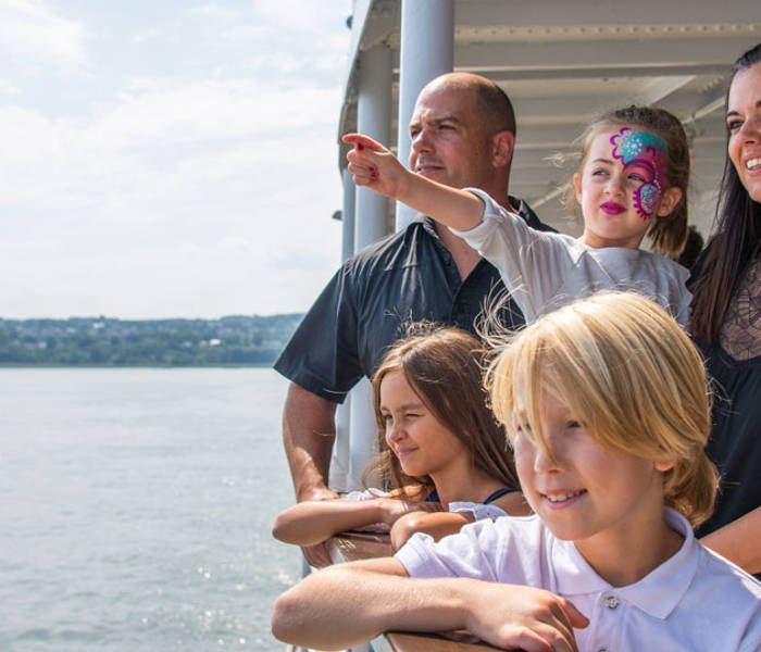  Family on the AML Louis Jolliet exterior deck