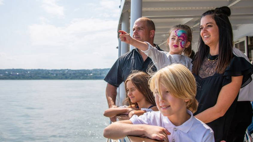 Familly onboard the boat