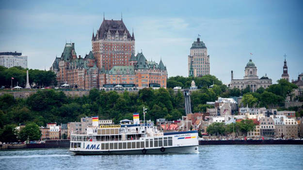 Château Frontenac et le AML Louis-Jolliet