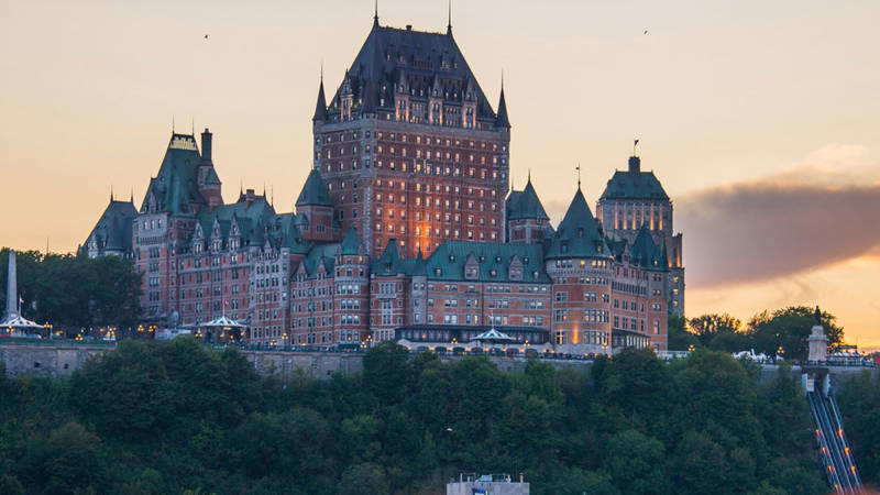 AML Louis Jolliet in front of the Château Frontenac